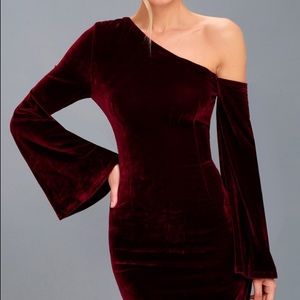 Lulu’s Burgundy Velvet Belle Sleeve Bodycon Dress